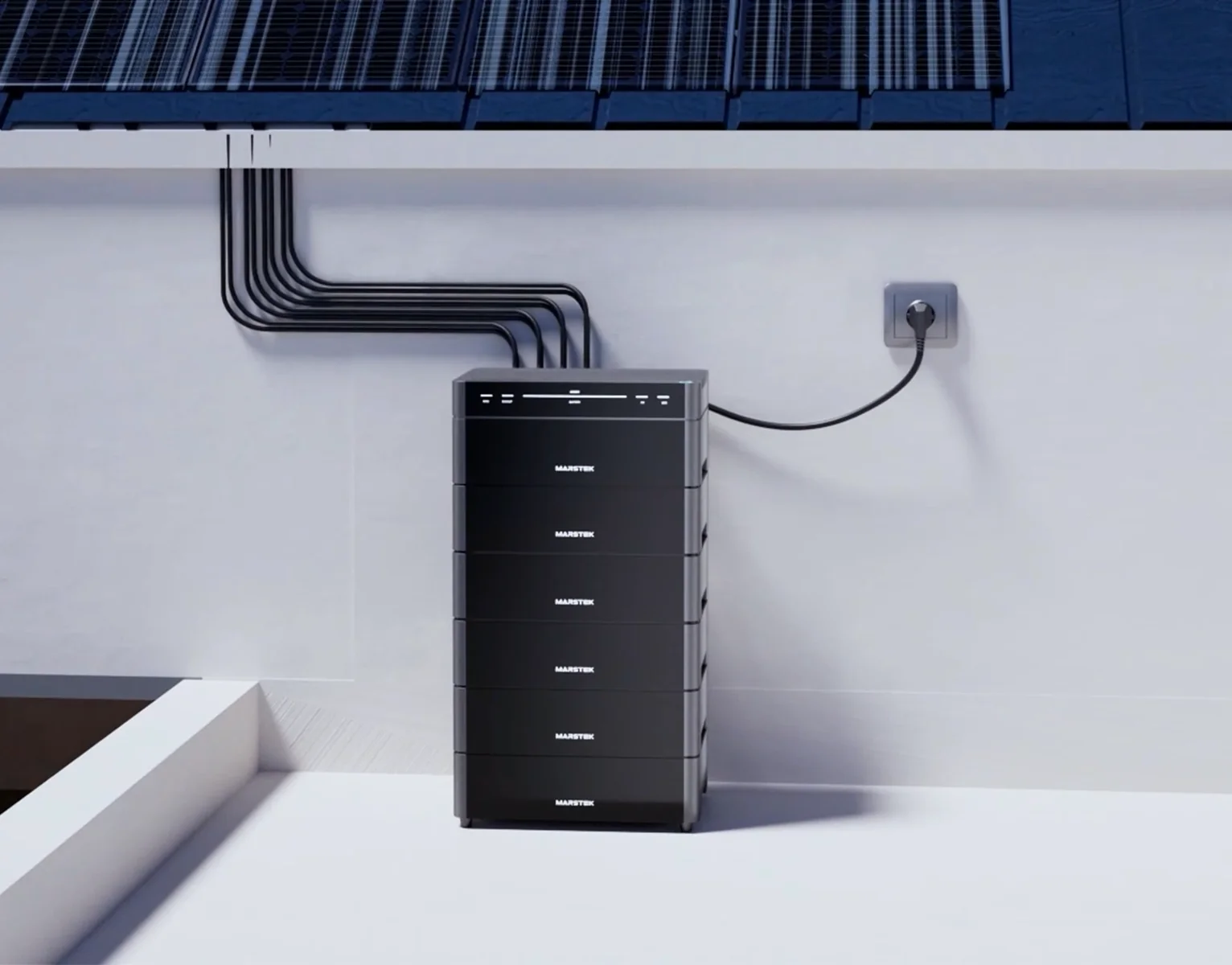 Marstek Venus A Speicher unter Solarmodulen