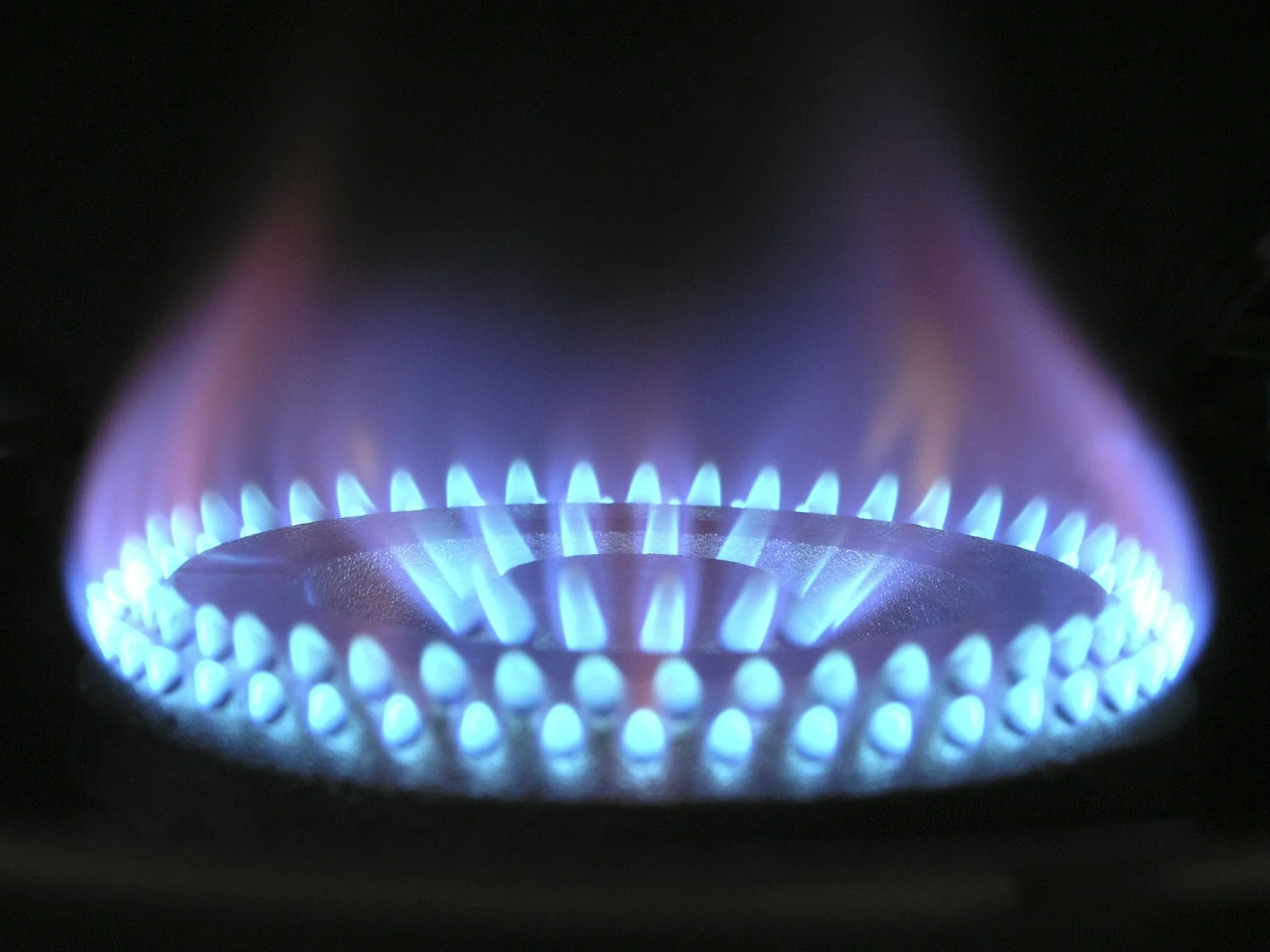 Blaue Flamme eines Gasbrenners